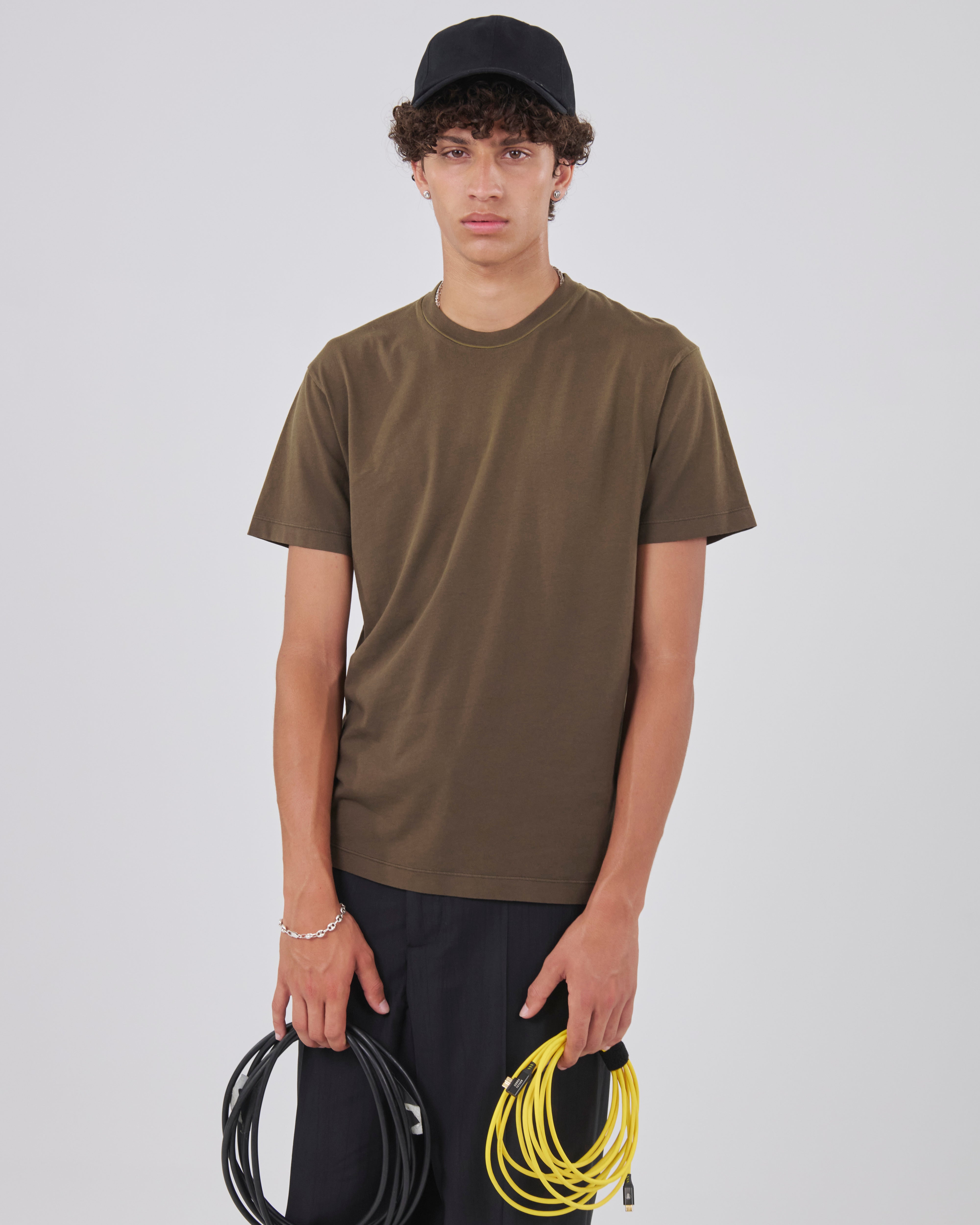 Classic T-Shirt 135, Petrichor