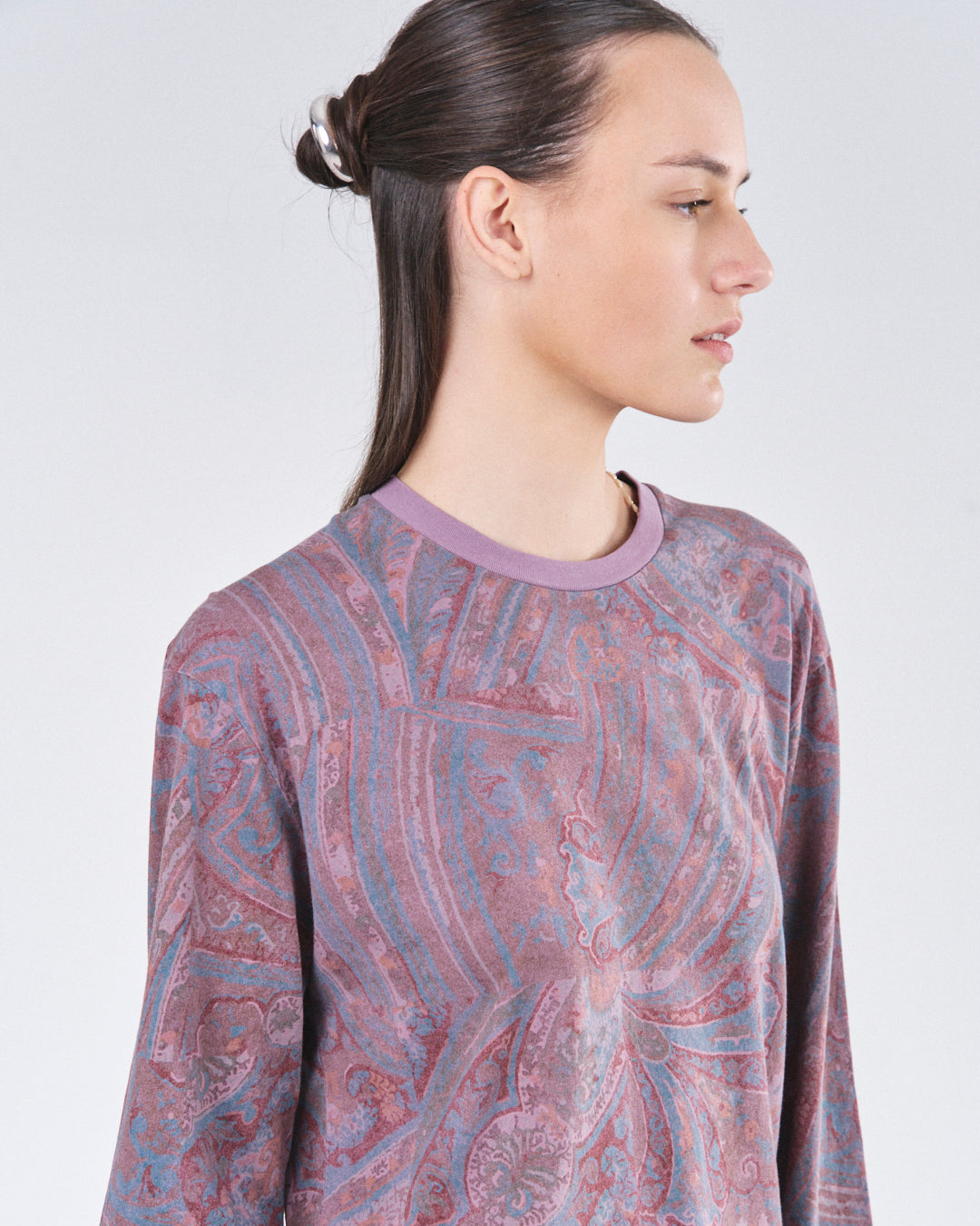 Boxy Longsleeve 135, Purple Paisley Atelier E.B